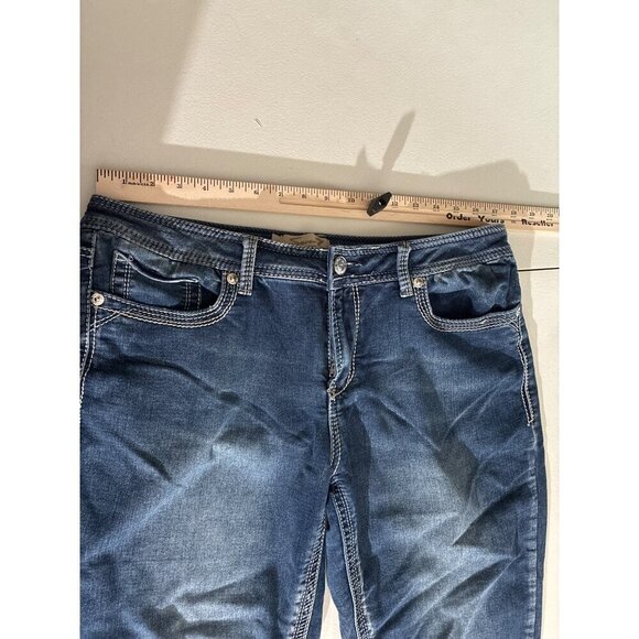 Seven7 Jeans Womens Size 14 Blue Denim Capri Medium Wash Embroidery pockets - Picture 9 of 10